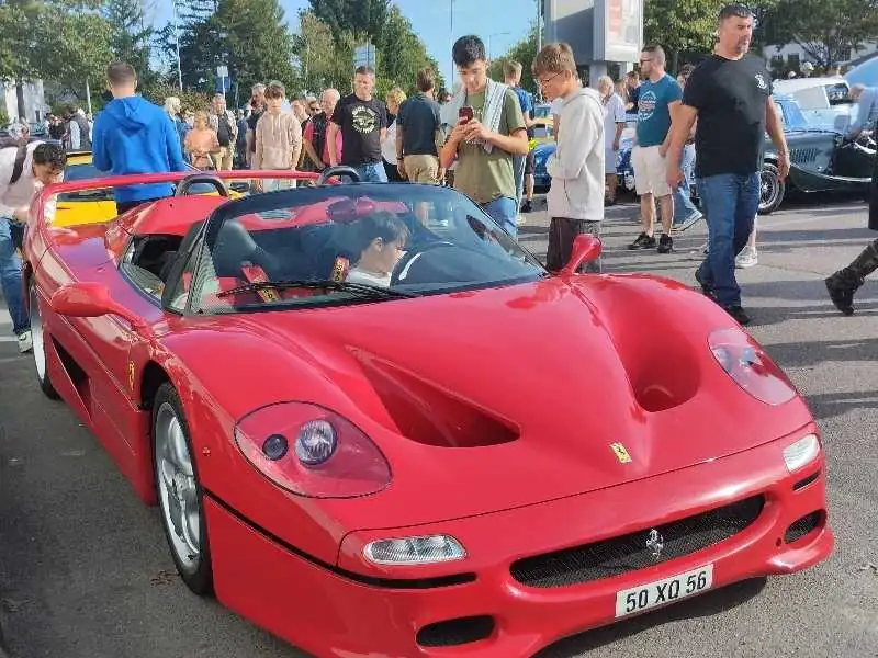 Ferrari F50 (1995) spotted in Vannes, France