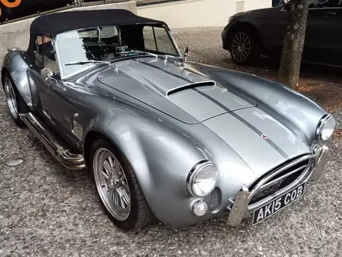 AC Cobra (1960) spotted in Fontenay-le-Comte, France