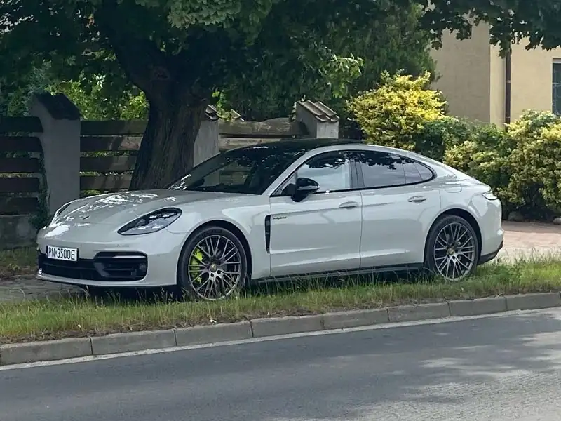 Porsche Panamera Turbo S E-Hybrid (2022) spotted in Konin, Poland
