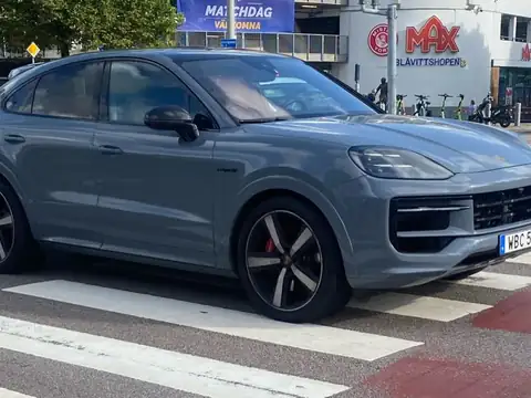 Porsche Cayenne Coupe Turbo (2021) spotted in Gothenburg, Sweden