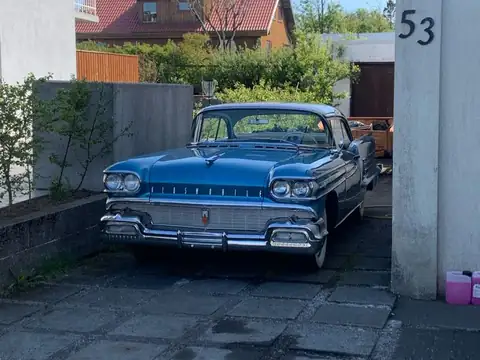Oldsmobile Dynamic 88 (1958) spotted in Reykjavík, Iceland