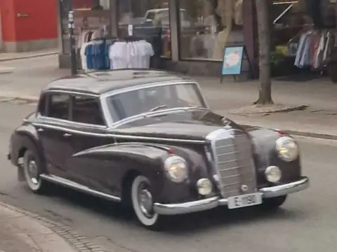 Mercedes-Benz 170S (1952) spotted in Vang, Norway
