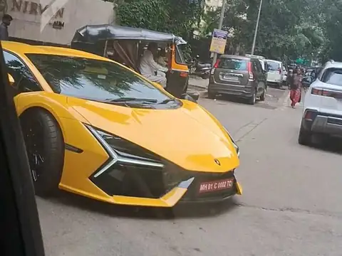 Lamborghini Sian (2025) spotted in Mumbai, India