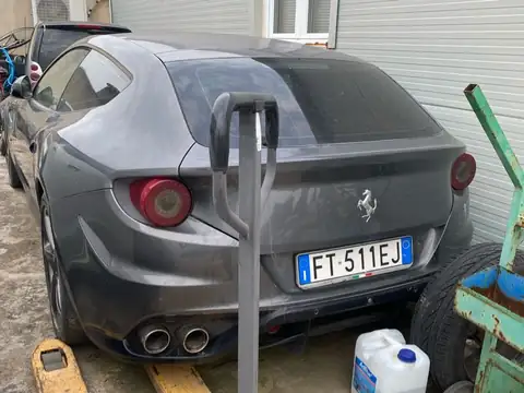 Ferrari FF (2015) spotted in Cagliari, Italy
