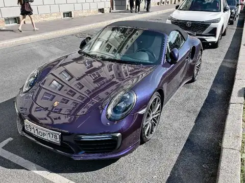 Porsche 911 Turbo S spotted in Saint Petersburg