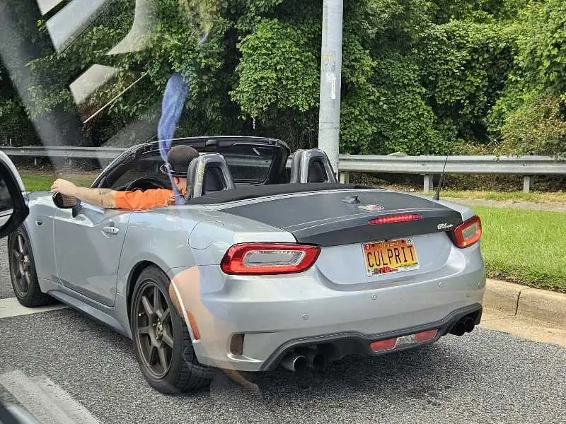 Fiat 124 Spider (2017) spotted in Baltimore, United States