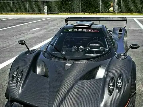 Pagani Zonda (2018) spotted in Curepipe, Mauritius