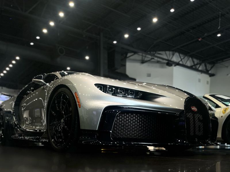 Bugatti Chiron spotted in Miami Beach