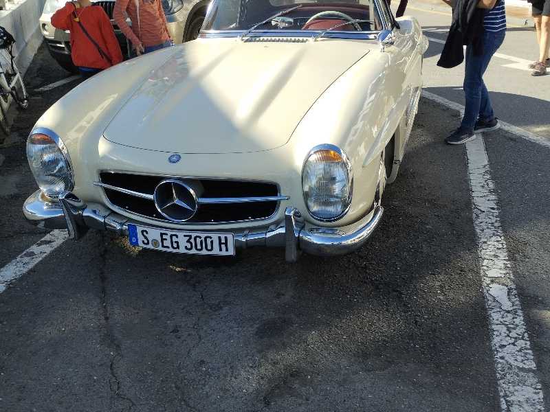 Mercedes-Benz 300SL spotted in Málaga