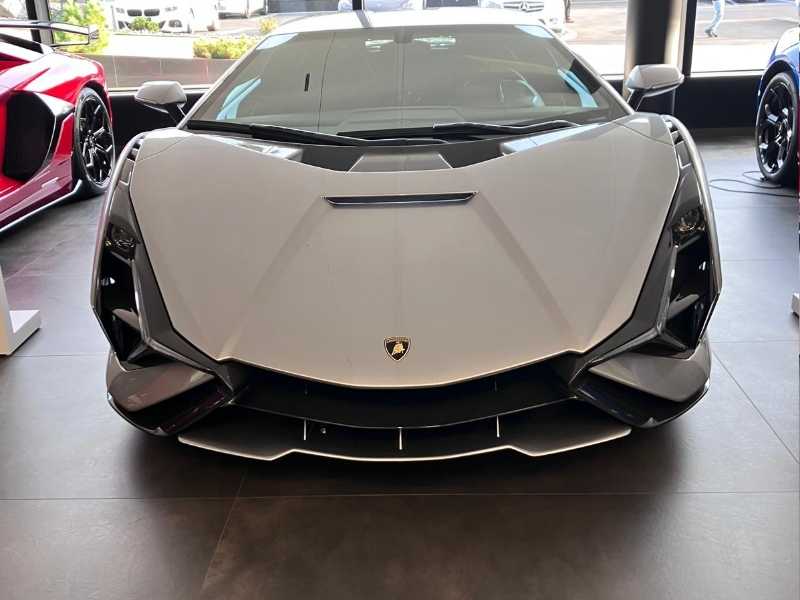Lamborghini Sian spotted in Neuchâtel