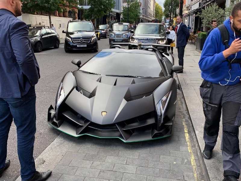Lamborghini Veneno spotted in Los Angeles