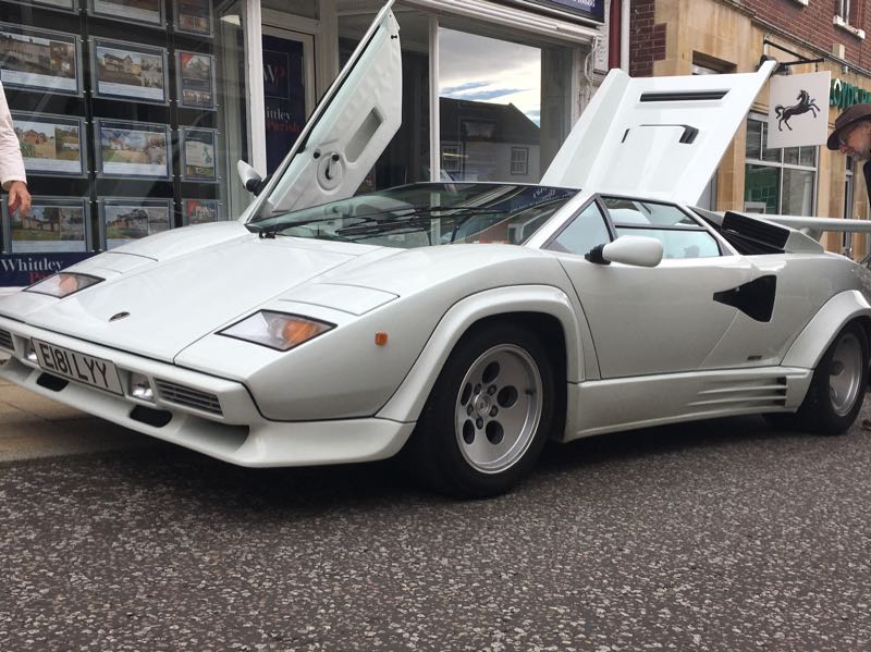Lamborghini Countach spotted in Diss
