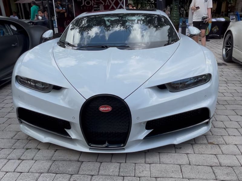 Bugatti Chiron spotted in Frostproof