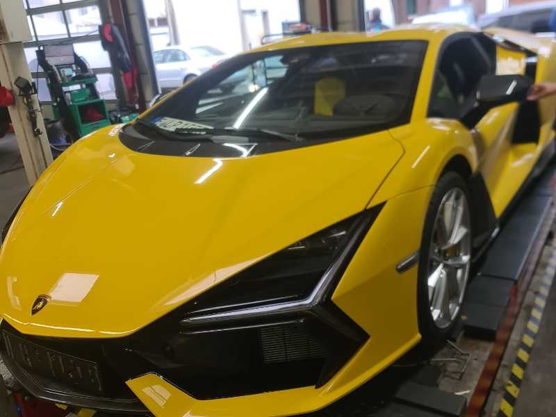 Lamborghini Revuelto spotted in Essen
