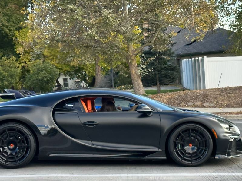 Bugatti Chiron spotted in Sandy