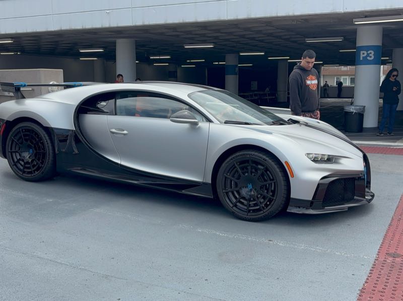 Bugatti Chiron spotted in Suqian