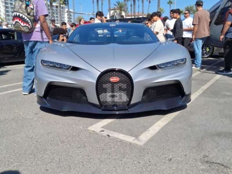 Bugatti Chiron spotted in Huntington Beach