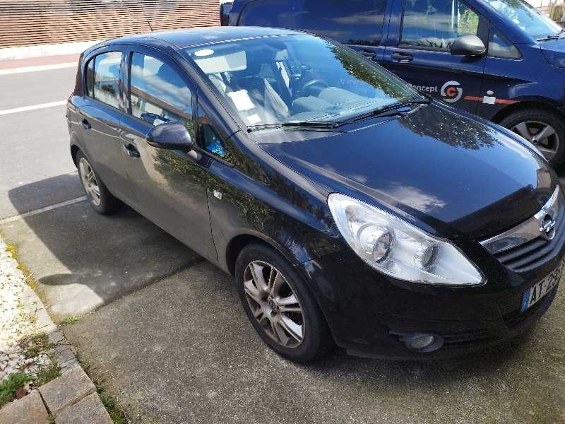 Opel Corsa spotted in La Roche-sur-Yon