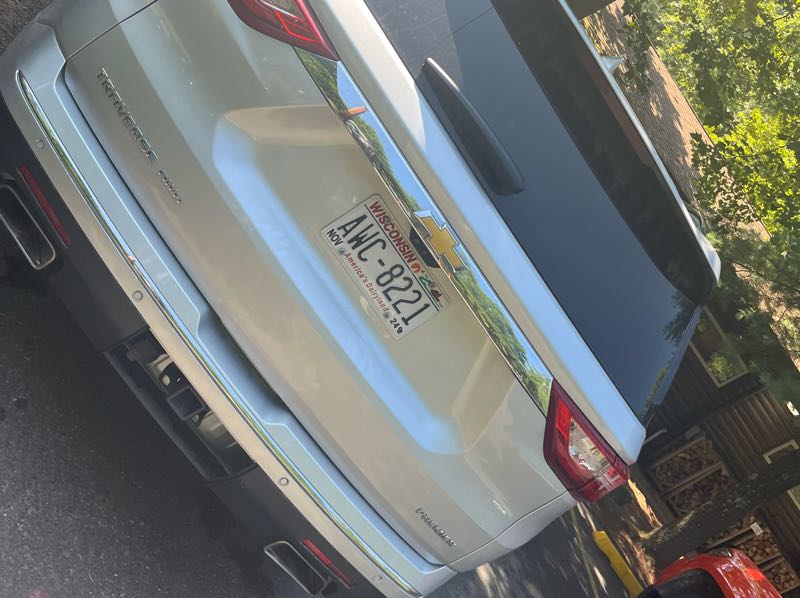 Chevrolet Traverse spotted in Lake Forest