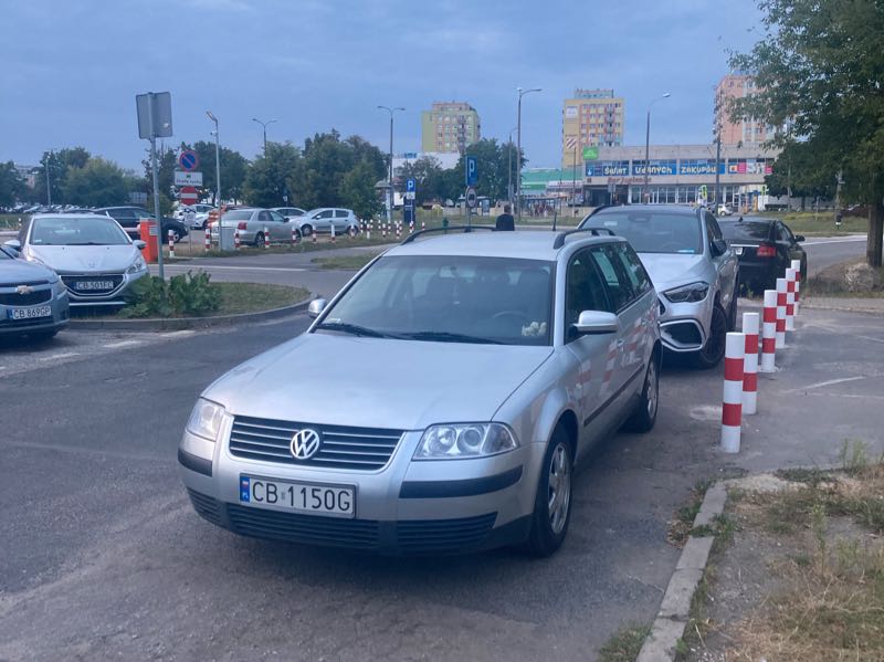Volkswagen Passat (2005) spotted in Bydgoszcz, Poland