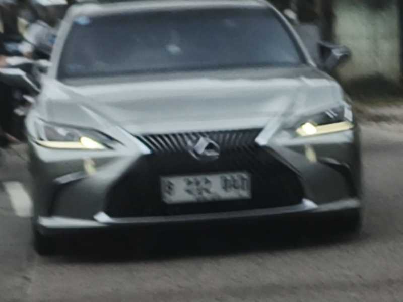 Lexus ES spotted in Jakarta