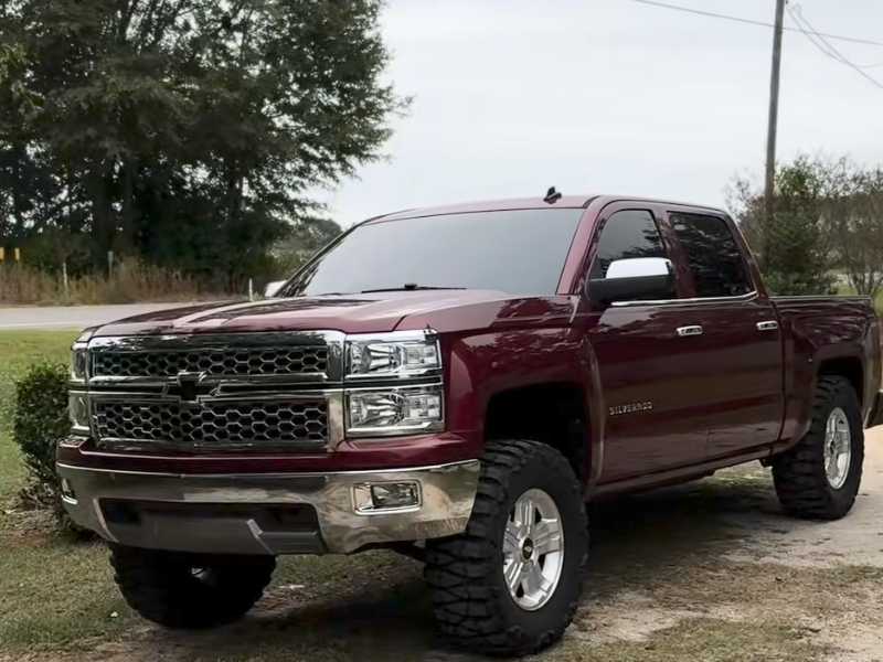 Chevrolet Silverado (2015) spotted in Oak Ridge, United States