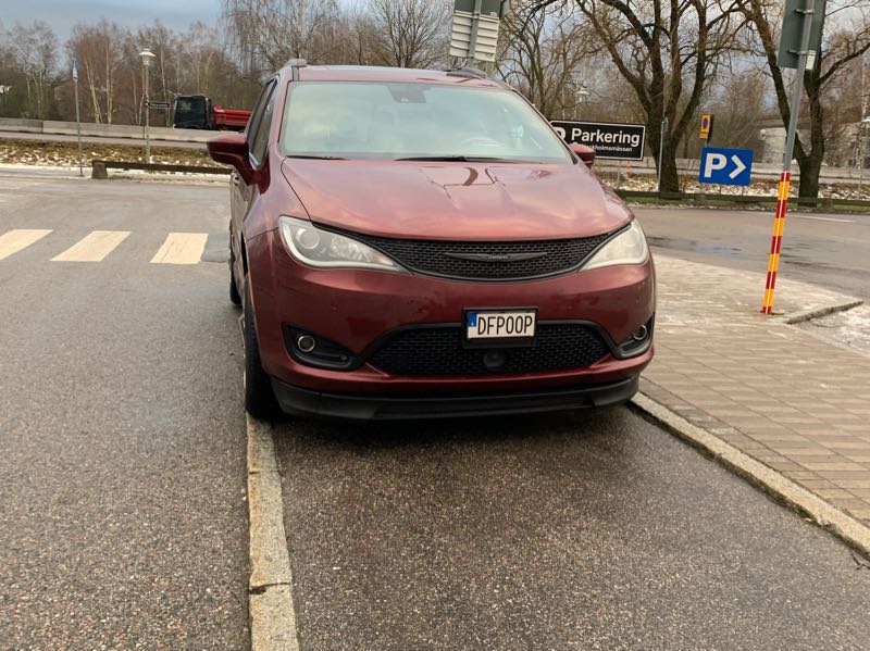 Chrysler Pacifica spotted in Stockholm