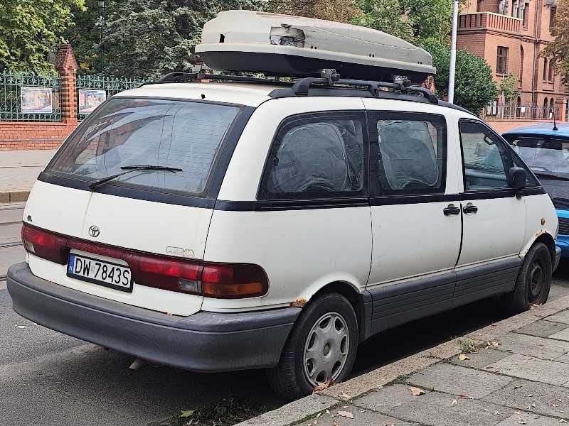 Toyota Previa (1990) spotted in Wrocław, Poland