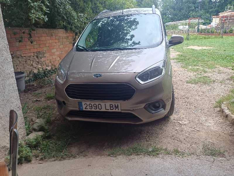 Ford Tourneo Courier spotted in Barcelona