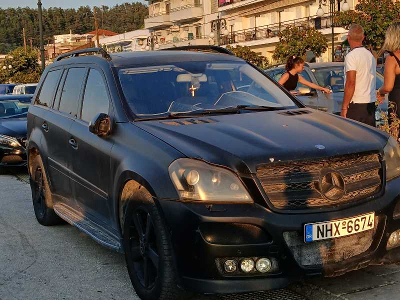 Mercedes-Benz GL-Class spotted in Lárisa