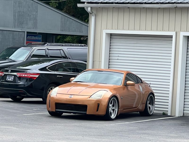 Nissan 350Z (2003) spotted in East Chattanooga, United States