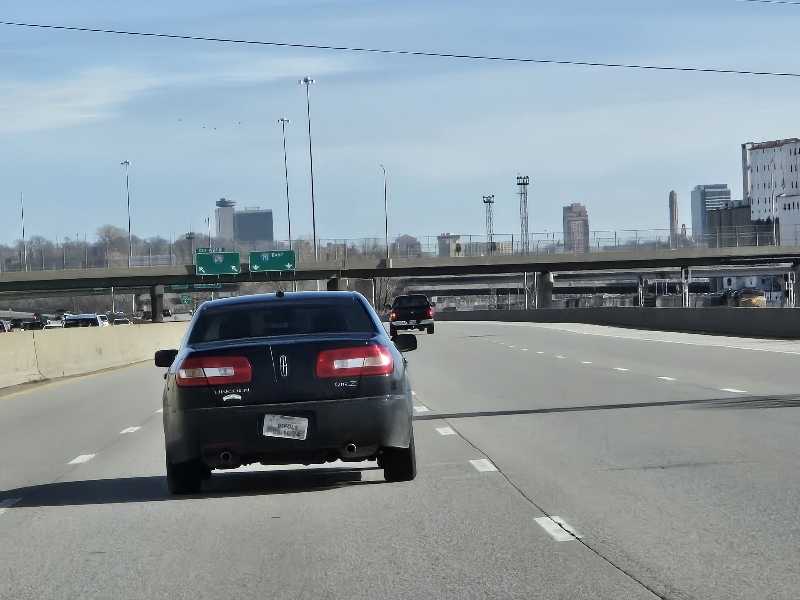 Lincoln MKS spotted in Houston