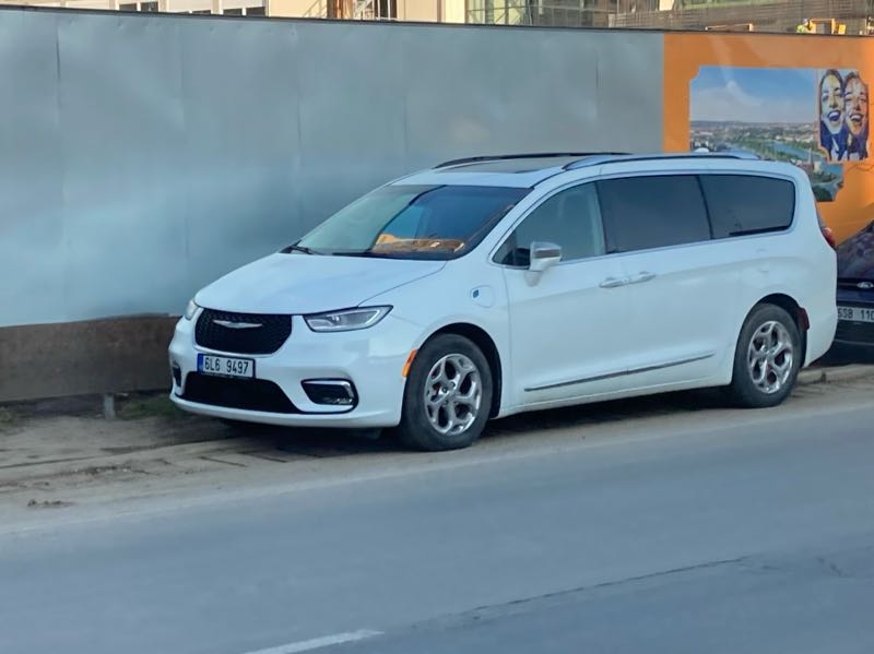 Chrysler Pacifica spotted in Prague