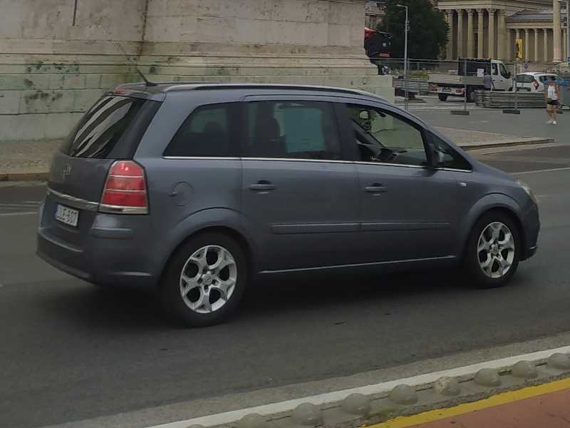 Renault Scenic spotted in Budapest