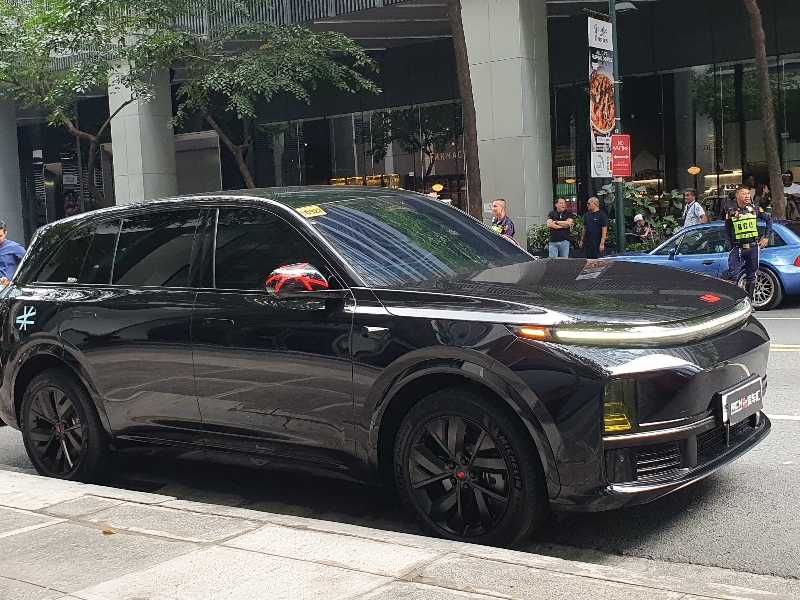 Wuling Hongguang Mini EV spotted in Makati City