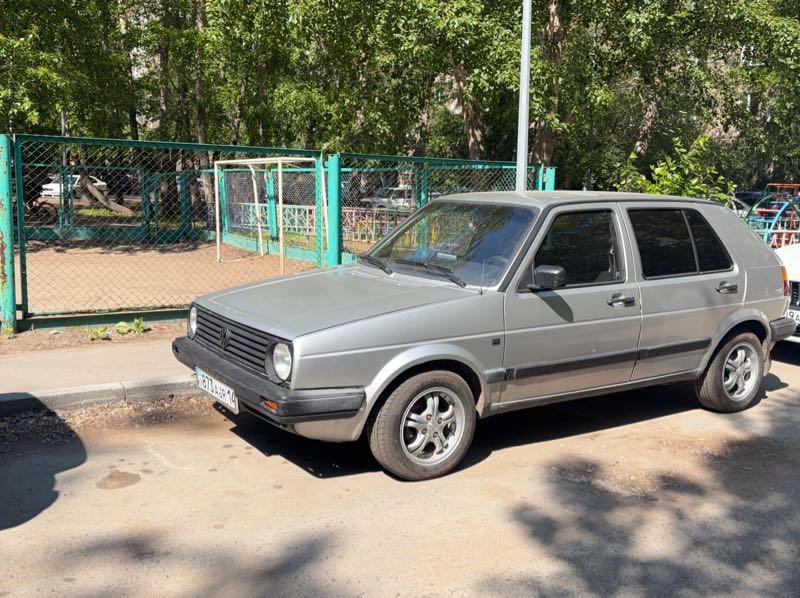 Volkswagen Golf (1990) spotted in Pavlodar, Kazakhstan