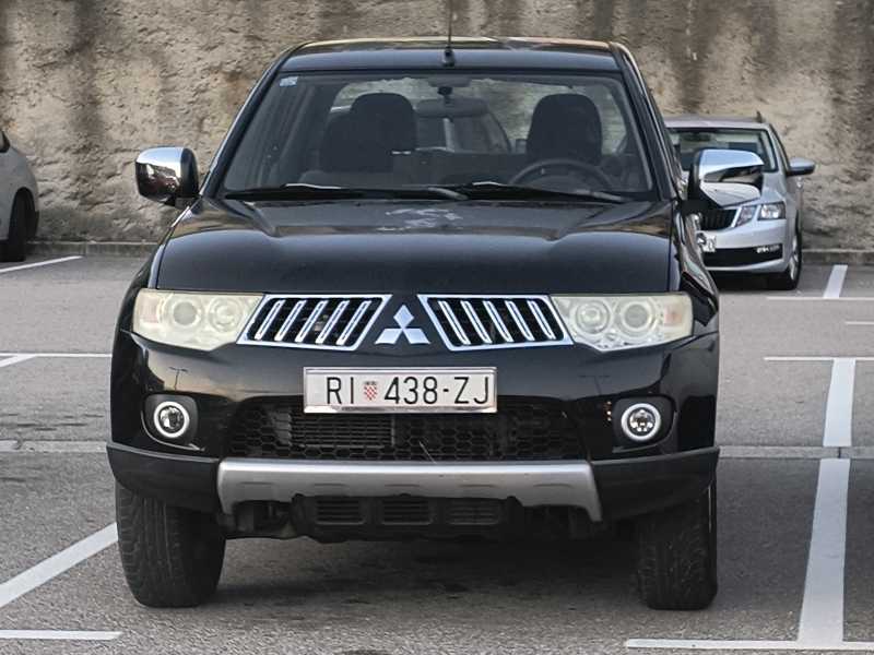 Mitsubishi Outlander spotted in Senj