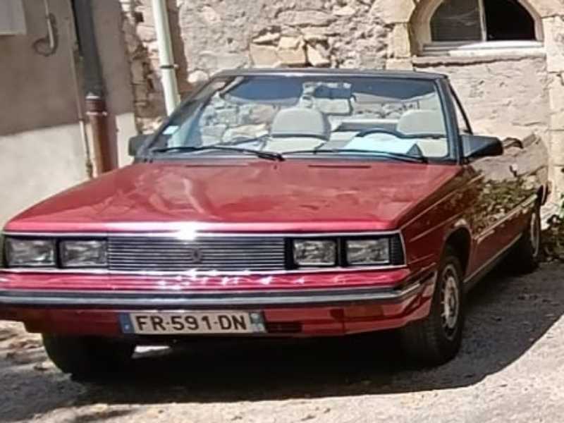 Chrysler LeBaron spotted in Aubenas