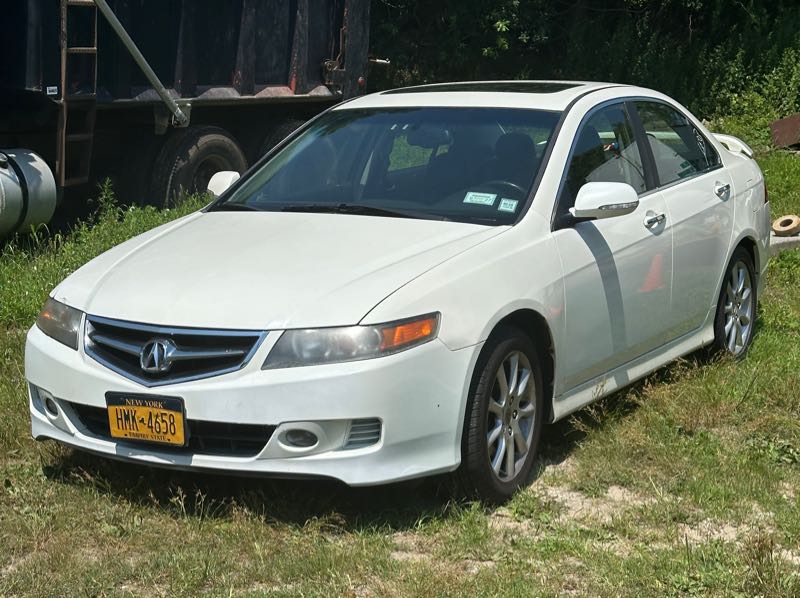 Acura TL spotted in Hampton Bays