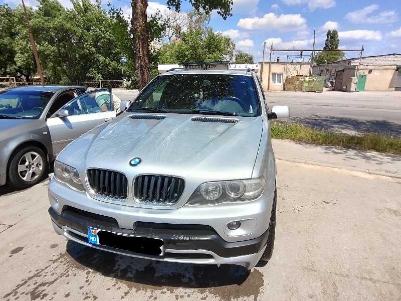 BMW X5 (2004) spotted in Bălţi, Moldova