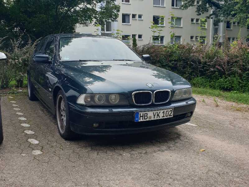 BMW 5 Series (E39) spotted in Bremen