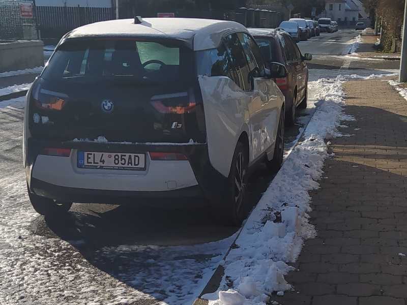 BMW i3 spotted in Prague