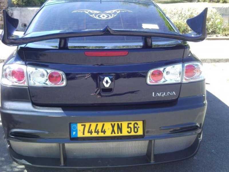 Renault Laguna spotted in Paris