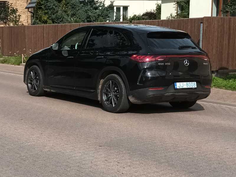 Mercedes-Benz EQE SUV 300 spotted in Kuldīga