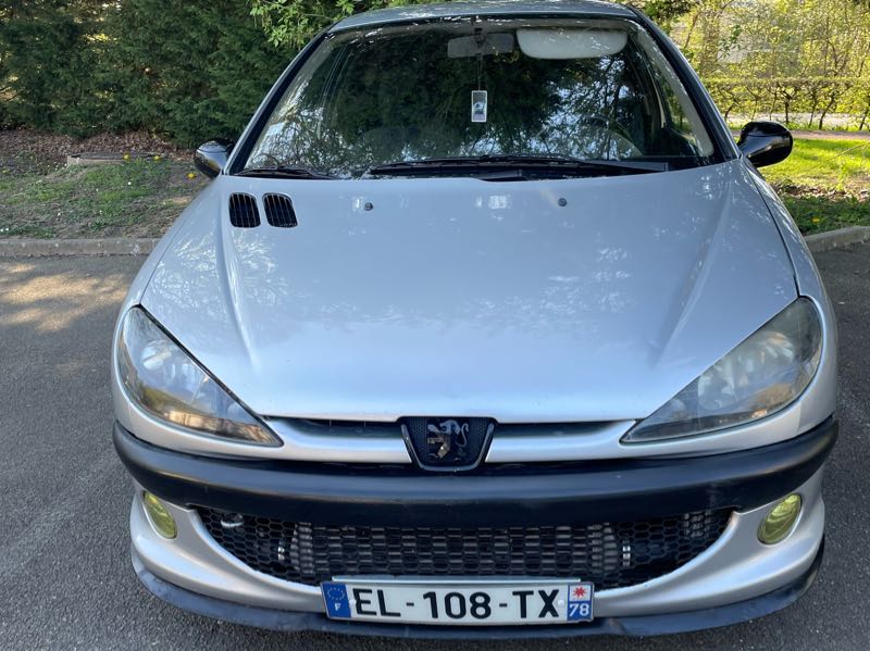 Peugeot 206 spotted in Saint-Quentin-en-Yvelines