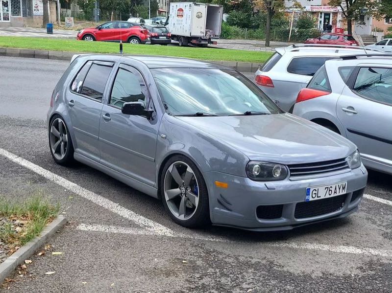 Volkswagen Golf spotted in Galaţi