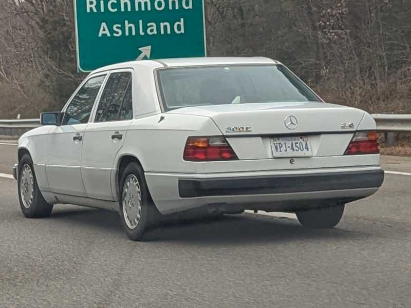 Mercedes-Benz 300E spotted in Richmond