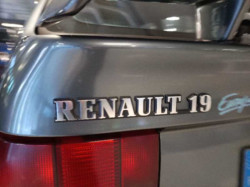 Renault 19 spotted in Porto