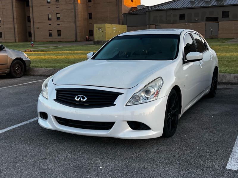 Infiniti G37 spotted in Clarksville