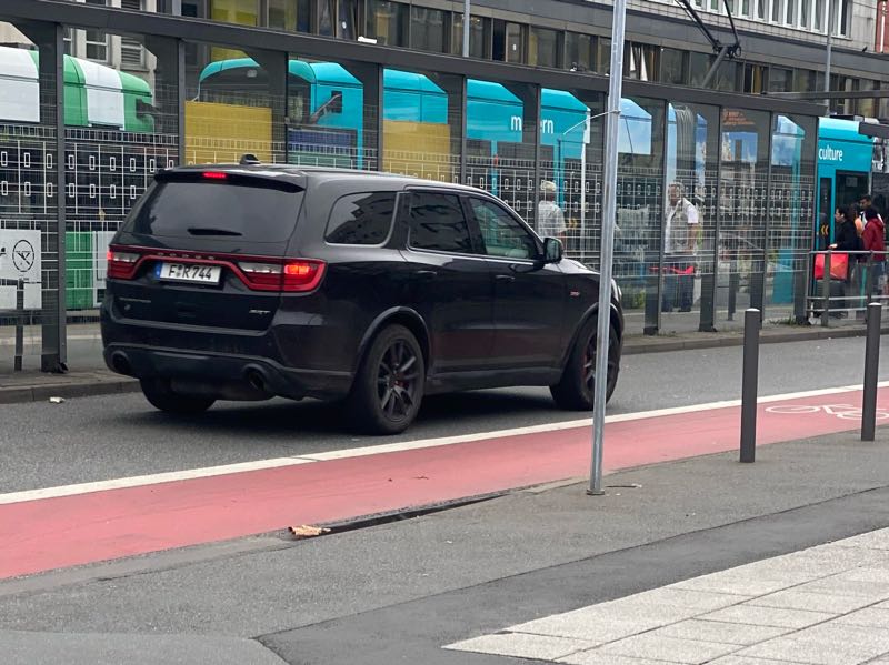 Dodge Durango SRT (2018) spotted in Frankfurt am Main, Germany